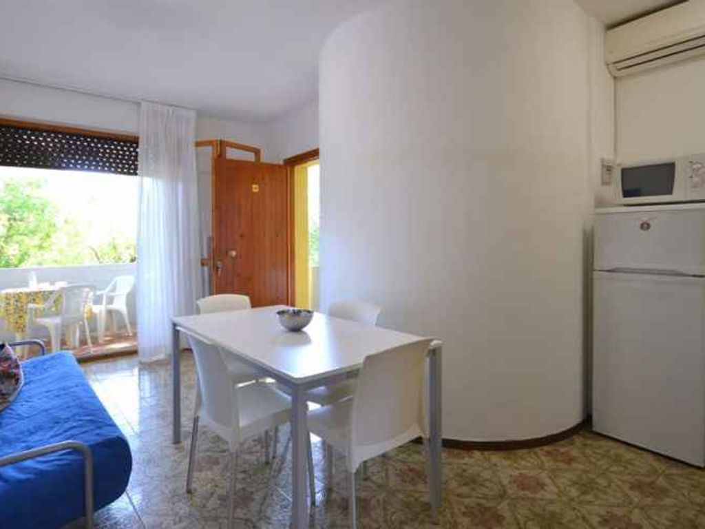 Ferienwohnung mit Klimaanlage, Balkon und Pool