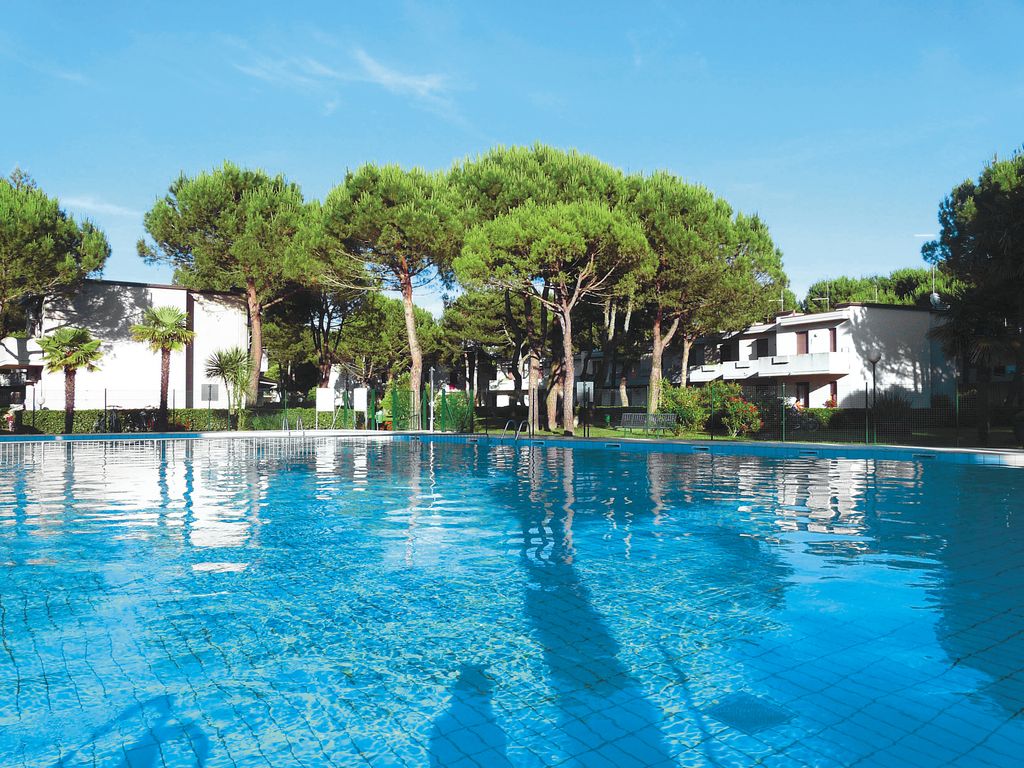 Ferienwohnung mit Klimaanlage, Balkon und Pool