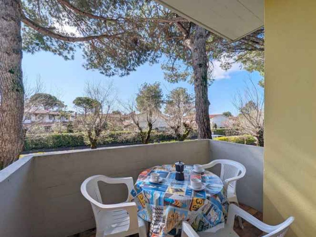 Ferienwohnung mit Klimaanlage, Balkon und Pool
