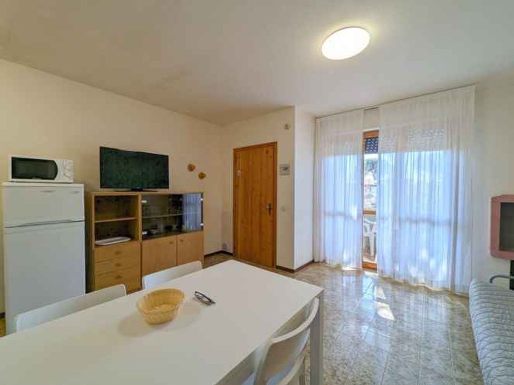 Ferienwohnung mit Klimaanlage, Balkon und Pool
