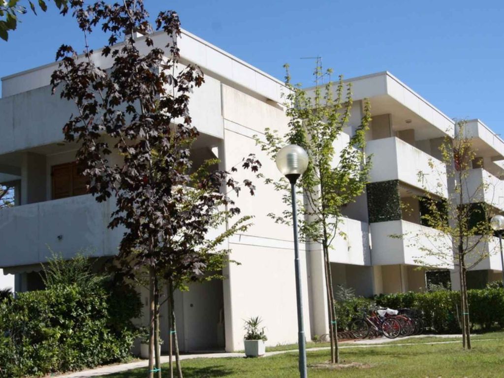 Ferienwohnung mit Klimaanlage und Balkon
