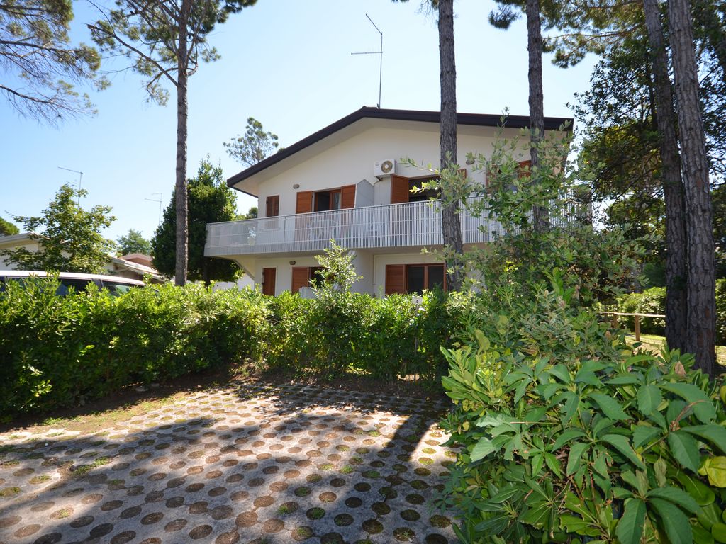 Ferienwohnung mit Klimaanlage und Balkon