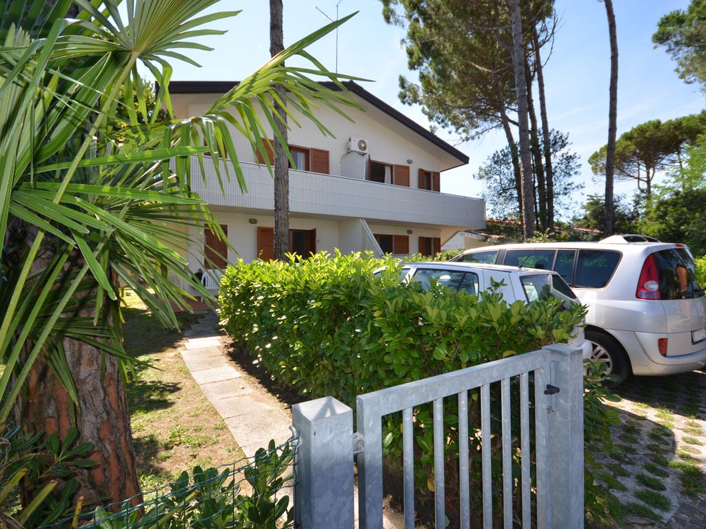 Ferienwohnung mit Klimaanlage und Balkon