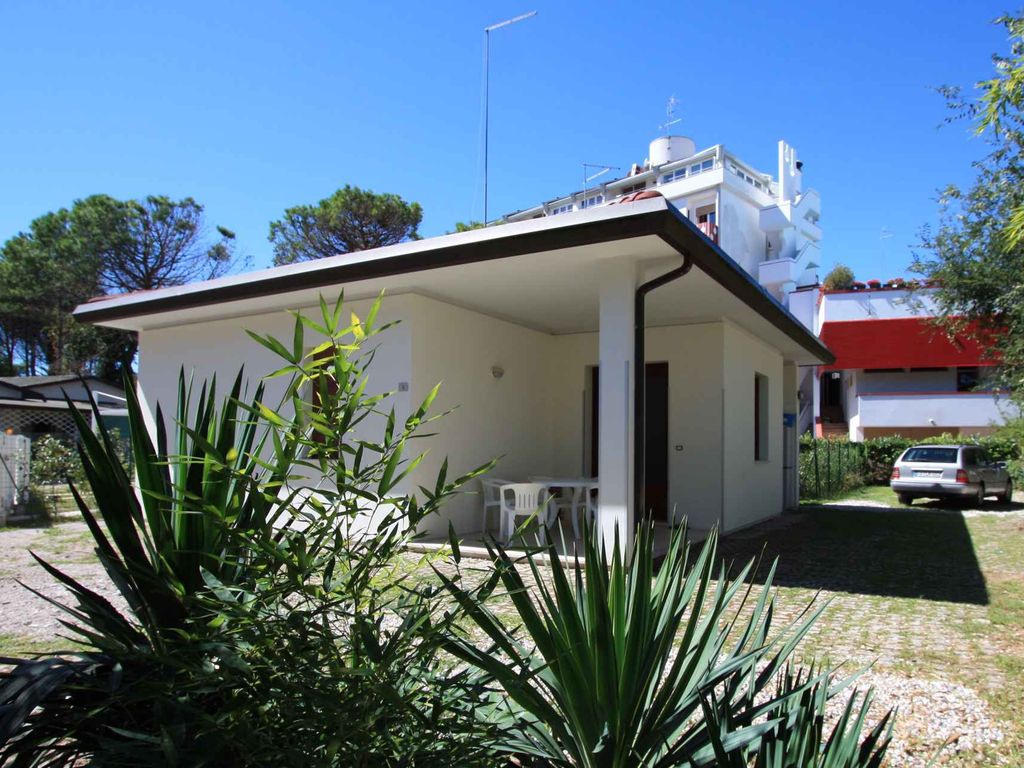 Bungalow mit Klimaanlage und Terrasse