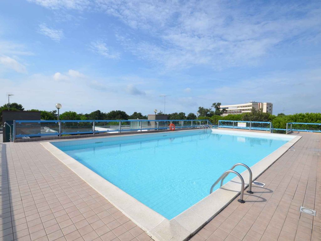 Ferienwohnung mit Klimaanlage, Balkon und Pool