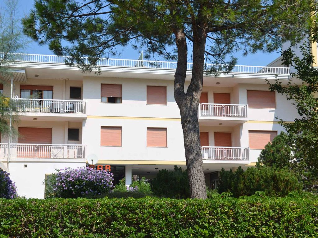 Ferienwohnung mit Klimaanlage und Balkon