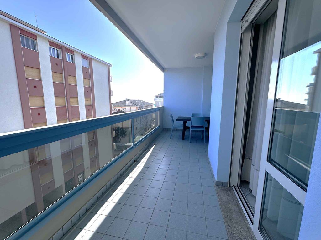 Ferienwohnung mit Pool in der Nähe des Meeres