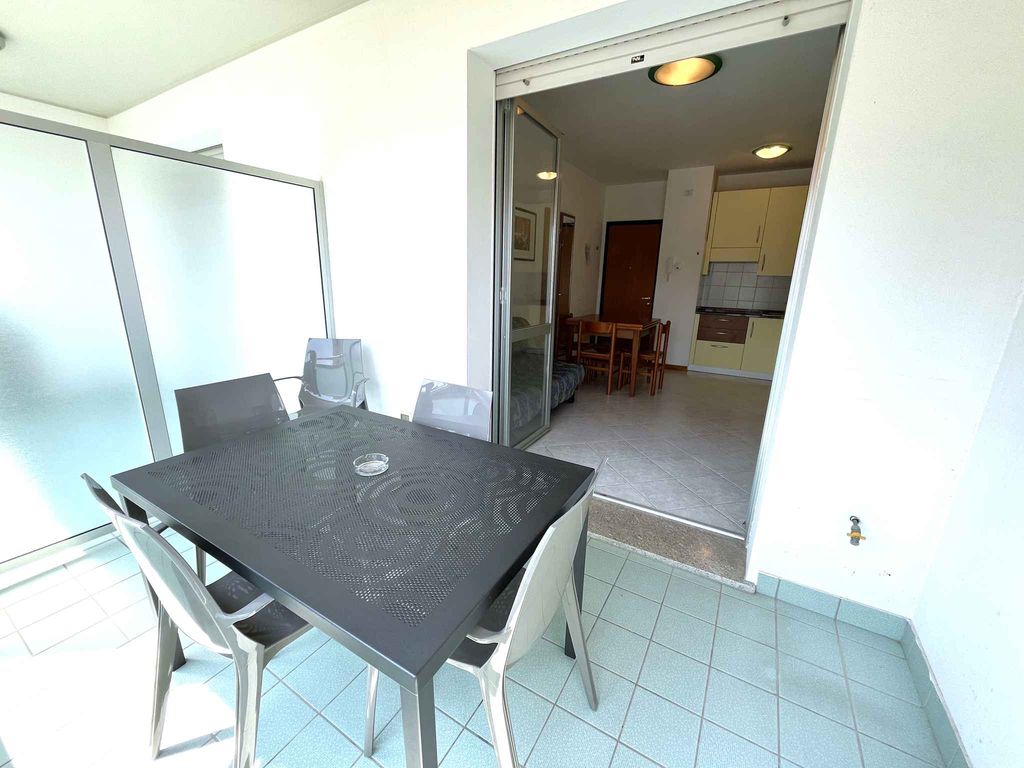 Ferienwohnung im zentralen Bereich, mit Schwimmbad und in der Nähe des Meeres