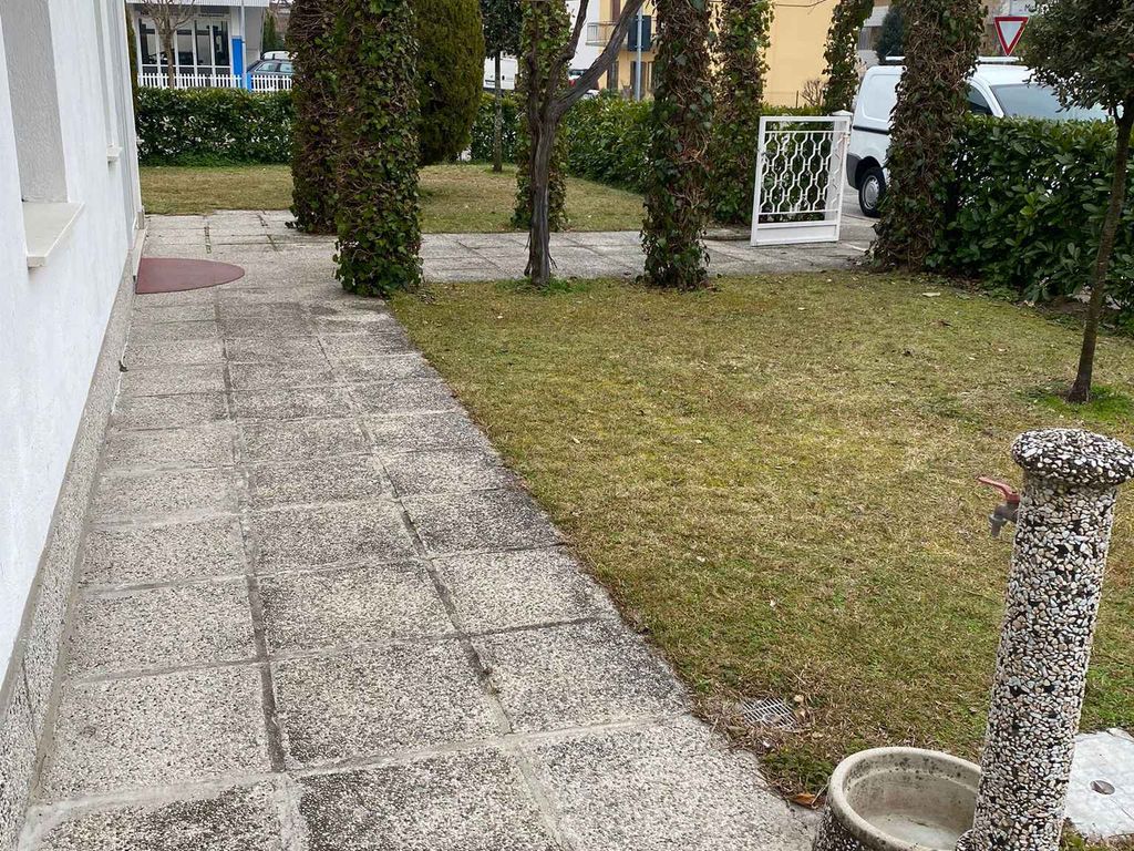 Ferienwohnung mit Klimaanlage und Gartenterasse