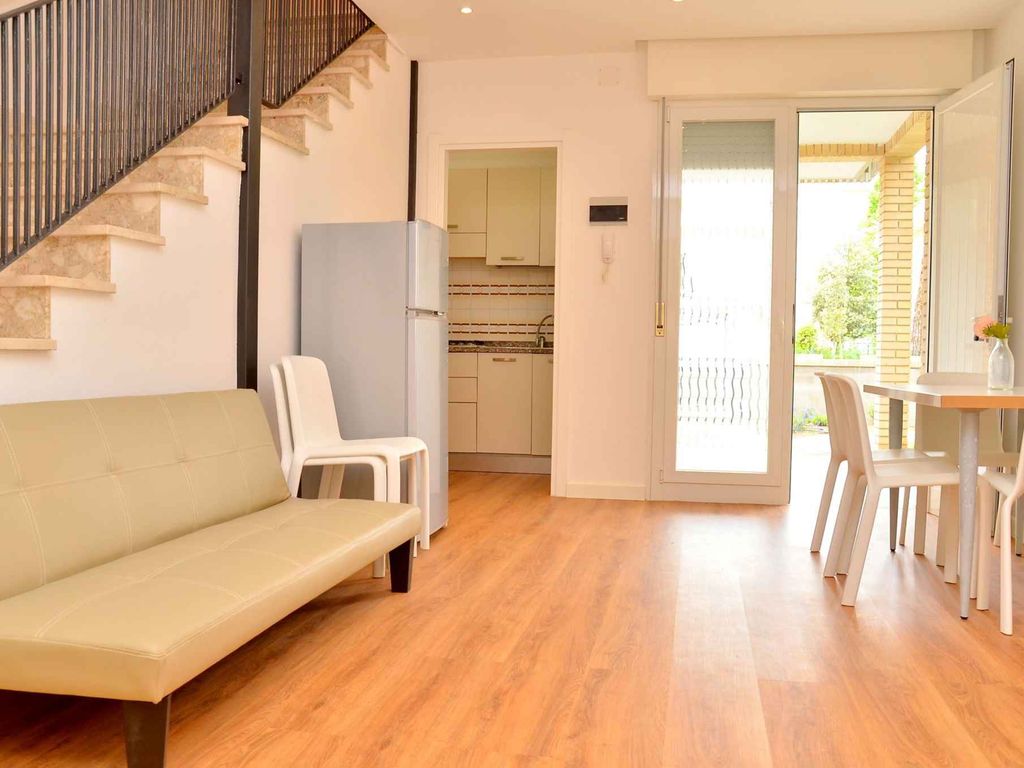 Ferienwohnung mit Garten und Klimaanlage
