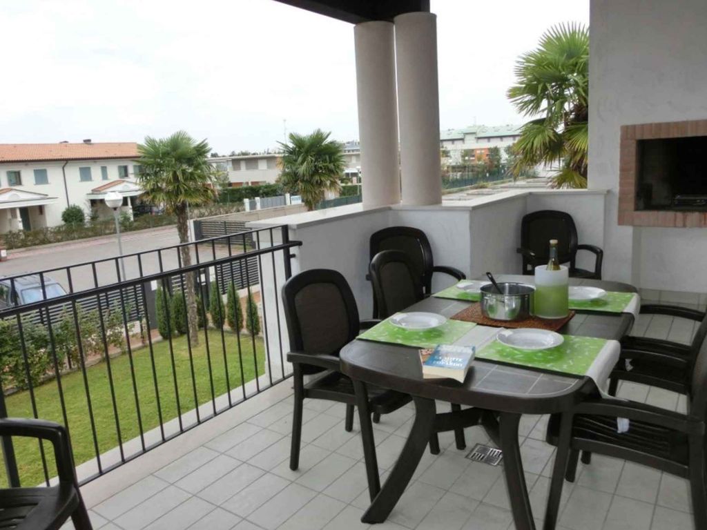 Ferienwohnung mit Klimaanlage und Balkon