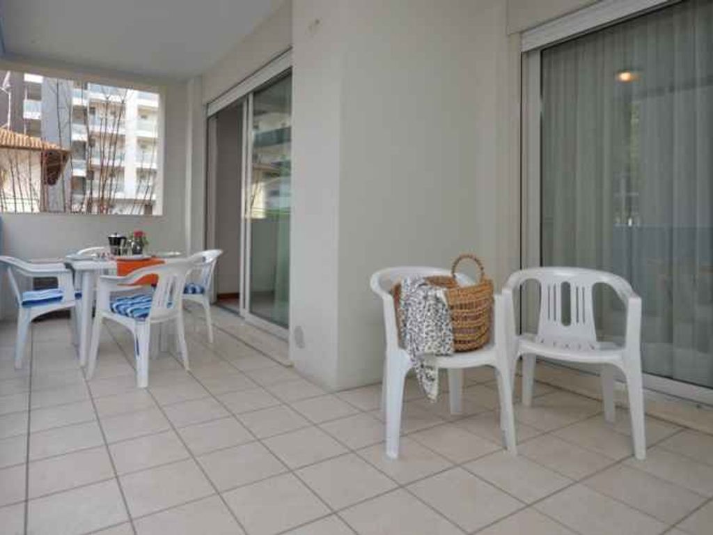 Ferienwohnung mit Klimaanlage und Balkon
