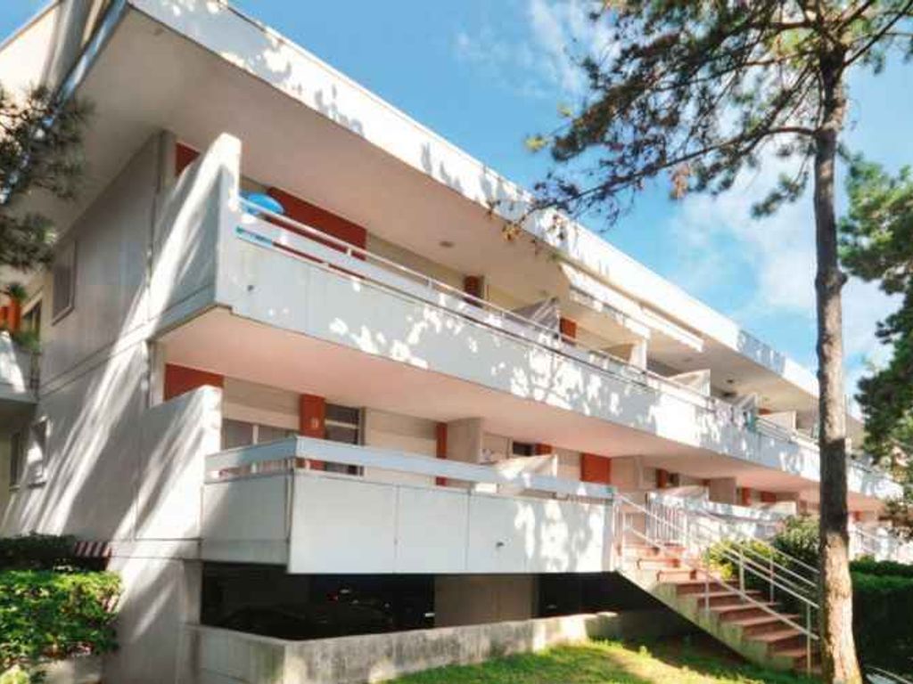 Ferienwohnung mit Klimaanlage und Balkon