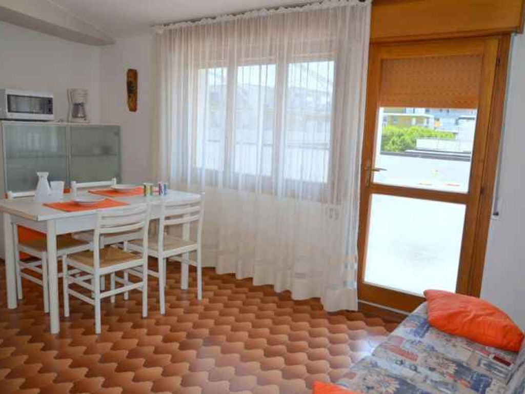 Studio mit Klimaanlage und Balkon