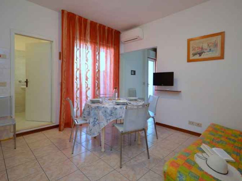 Ferienwohnung mit Klimaanlage und Balkon