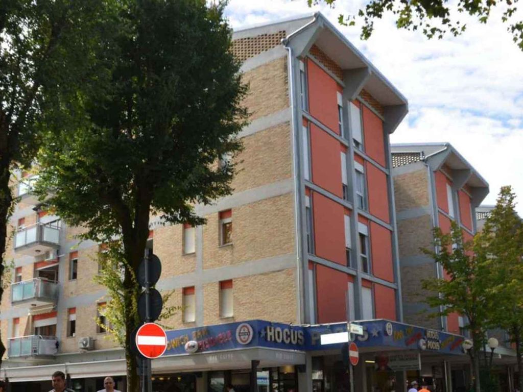 Ferienwohnung mit Klimaanlage und Balkon