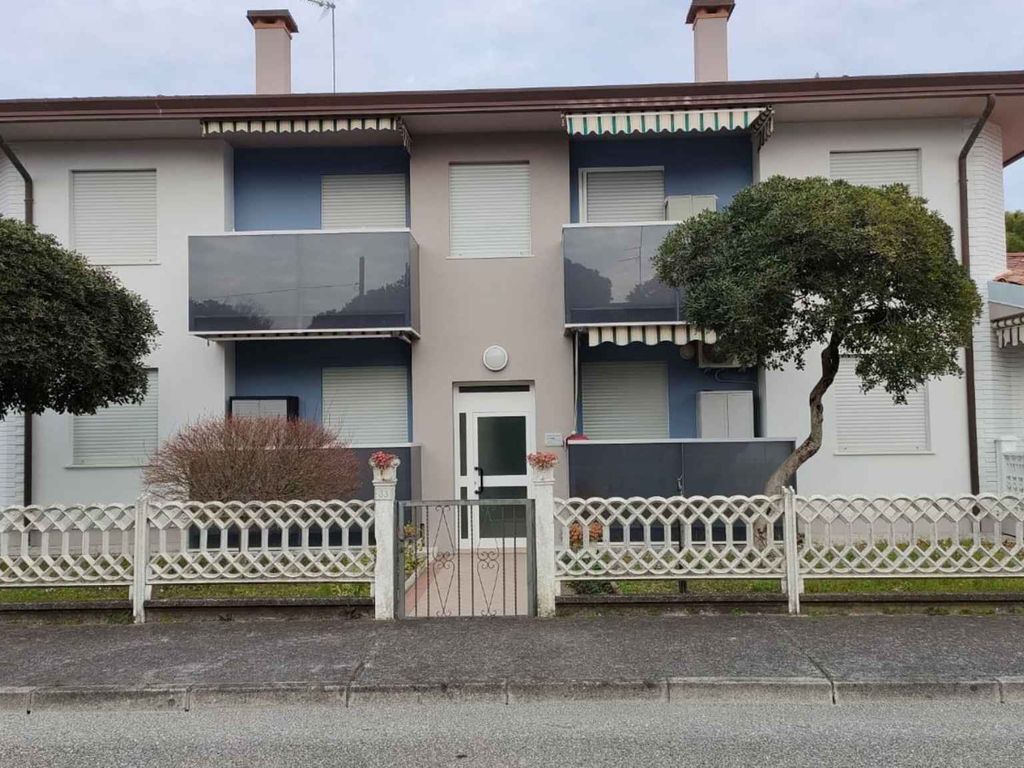 Ferienwohnung mit Klimaanlage und Balkon