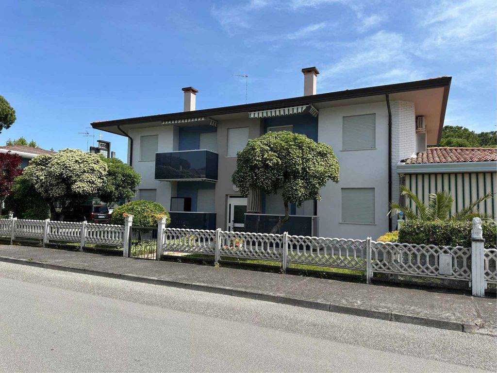 Ferienwohnung mit Klimaanlage und Balkon