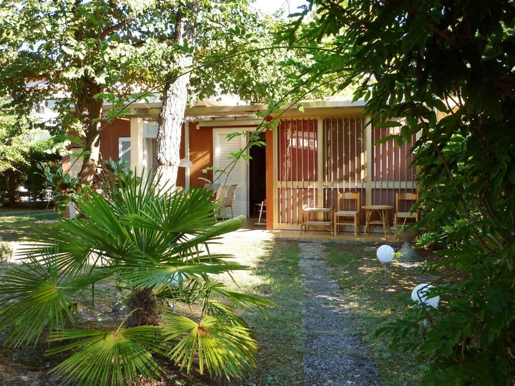 Ferienwohnung mit privatem Garten in ruhiger Lage
