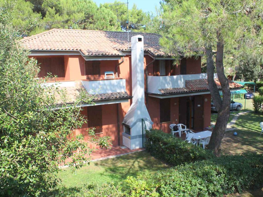 Ferienwohnung mit Klimaanlage, Terrasse und Garten