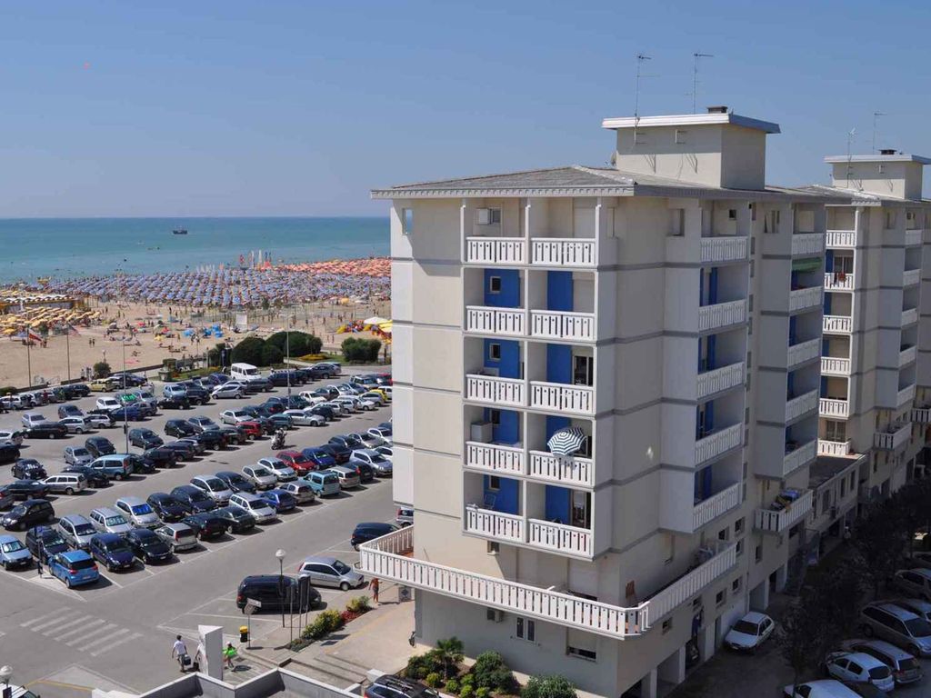 Ferienwohnung mit Klimaanlage und Balkon mit Meerblick
