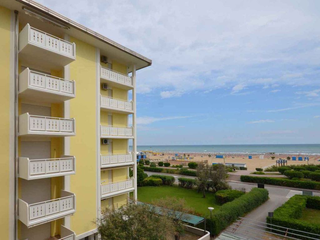 Ferienwohnung mit Klimaanlage und Balkon mit Meerblick
