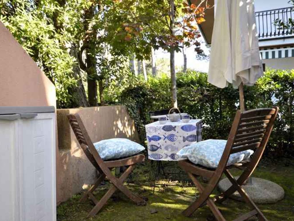 Ferienwohnung mit Klimaanlage, Terrasse und Garten