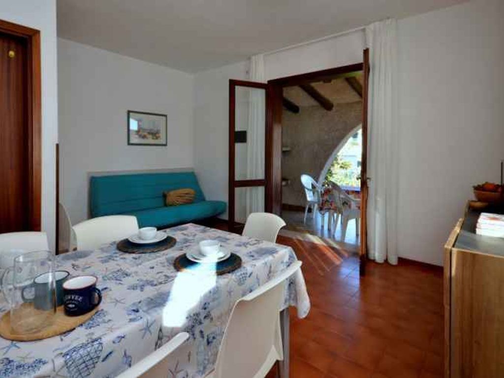 Ferienwohnung mit Klimaanlage, Terrasse und Garten