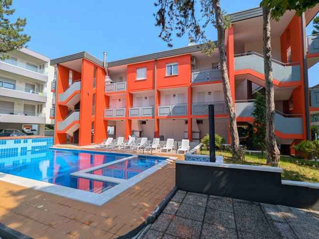 Ferienwohnung mit Klimaanlage und Balkon