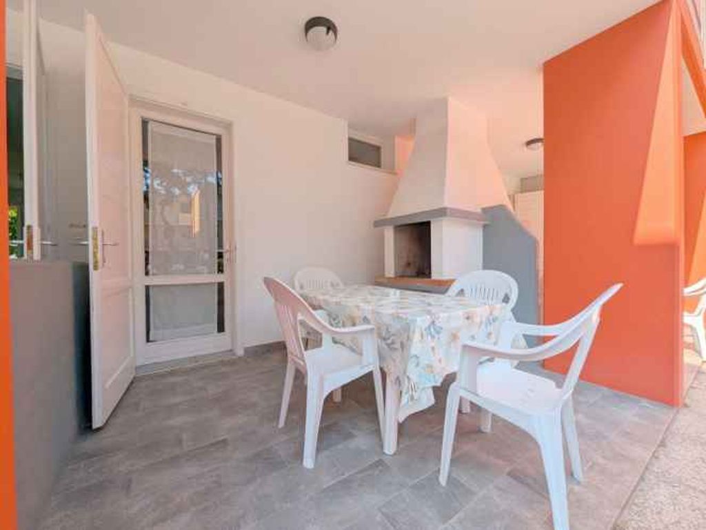 Ferienwohnung mit Klimaanlage und Terrasse mit Poolblick