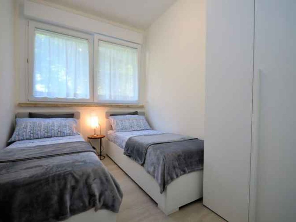 Ferienwohnung mit Klimaanlage und Balkon