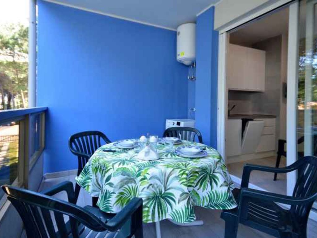 Ferienwohnung mit Klimaanlage und Balkon