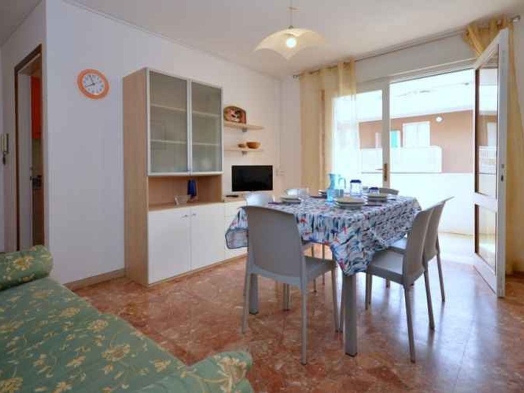 Ferienwohnung mit Klimaanlage und Balkon