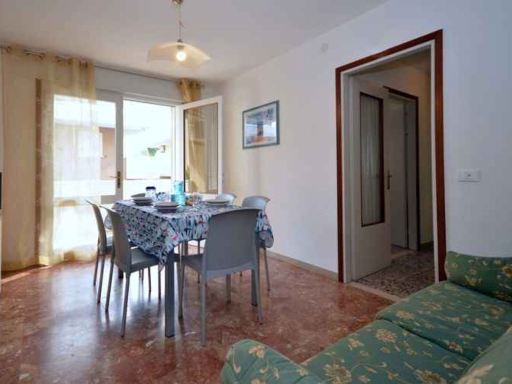 Ferienwohnung mit Klimaanlage und Balkon