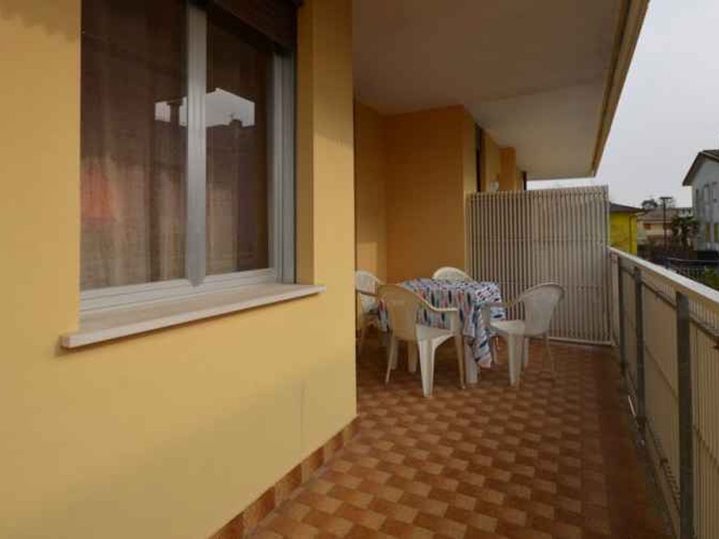Ferienwohnung mit Klimaanlage und Balkon
