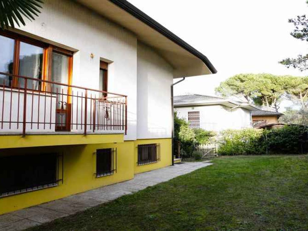 Ferienwohnung mit Klimaanlage und Balkon