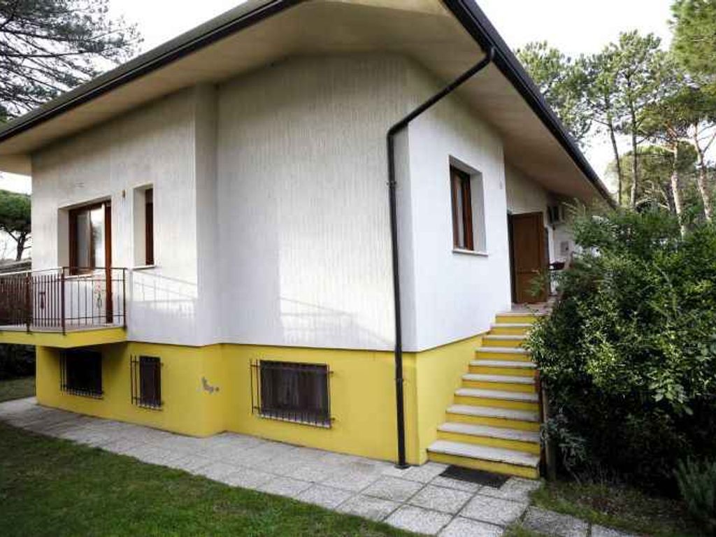 Ferienwohnung mit Klimaanlage und Balkon