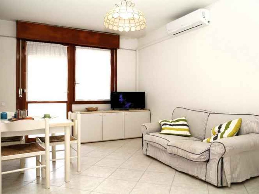 Ferienwohnung mit Klimaanlage und Balkon