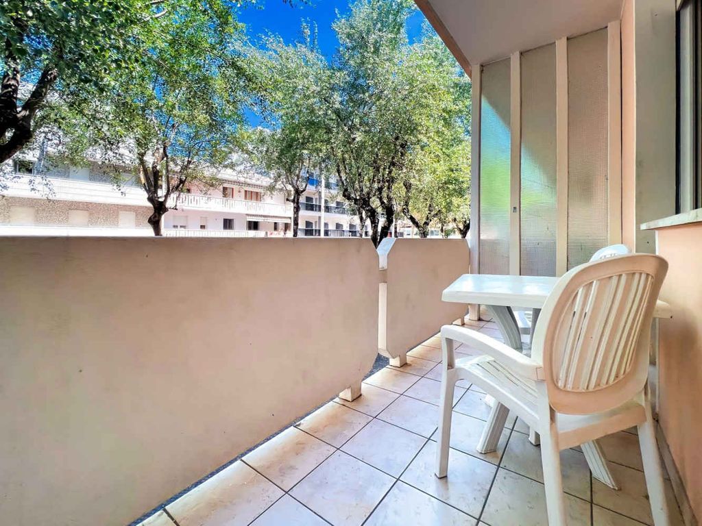 Ferienwohnung mit Klimaanlage und Balkon