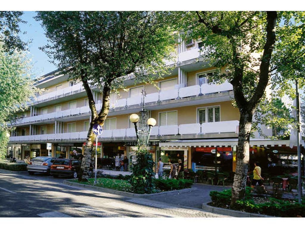 Ferienwohnung mit Klimaanlage und Balkon