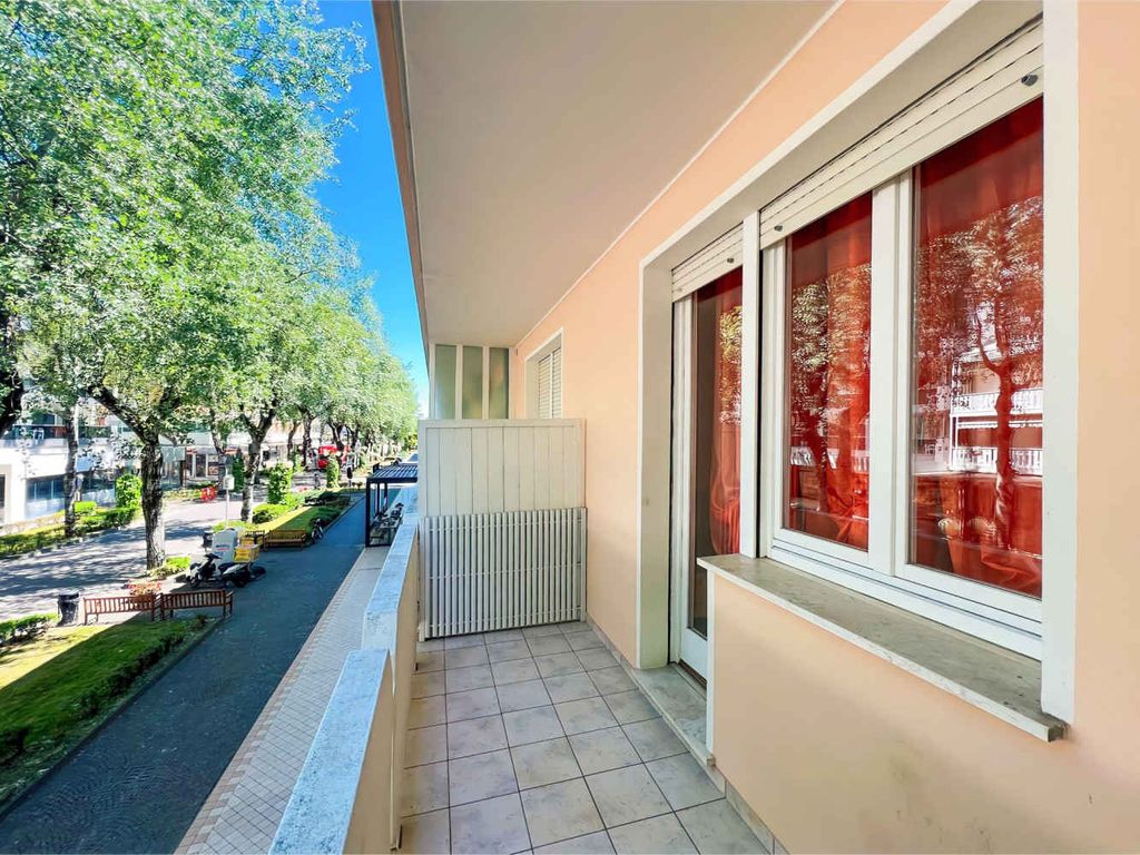 Ferienwohnung mit Klimaanlage und Balkon
