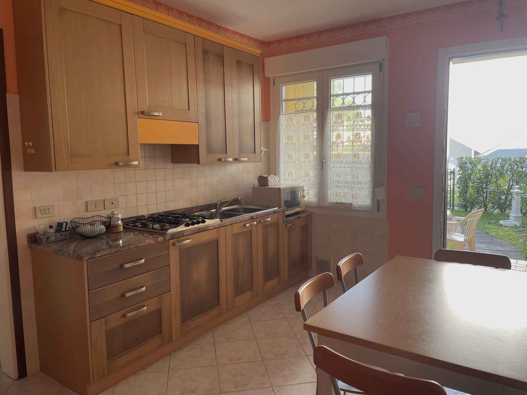 Ferienwohnung mit Klimaanlage und Terrasse