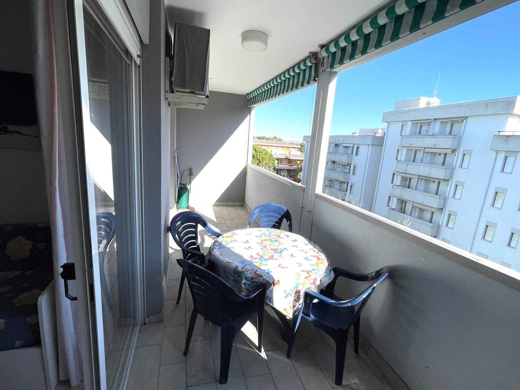 Ferienwohnung mit Klimaanlage und Balkon
