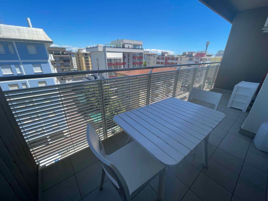 Ferienwohnung mit Klimaanlage und Balkon