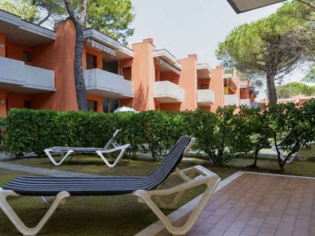 Ferienwohnung mit Klimaanlage, Terrasse und Pool