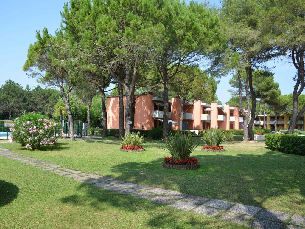 Ferienwohnung mit Klimaanlage, Terrasse und Pool