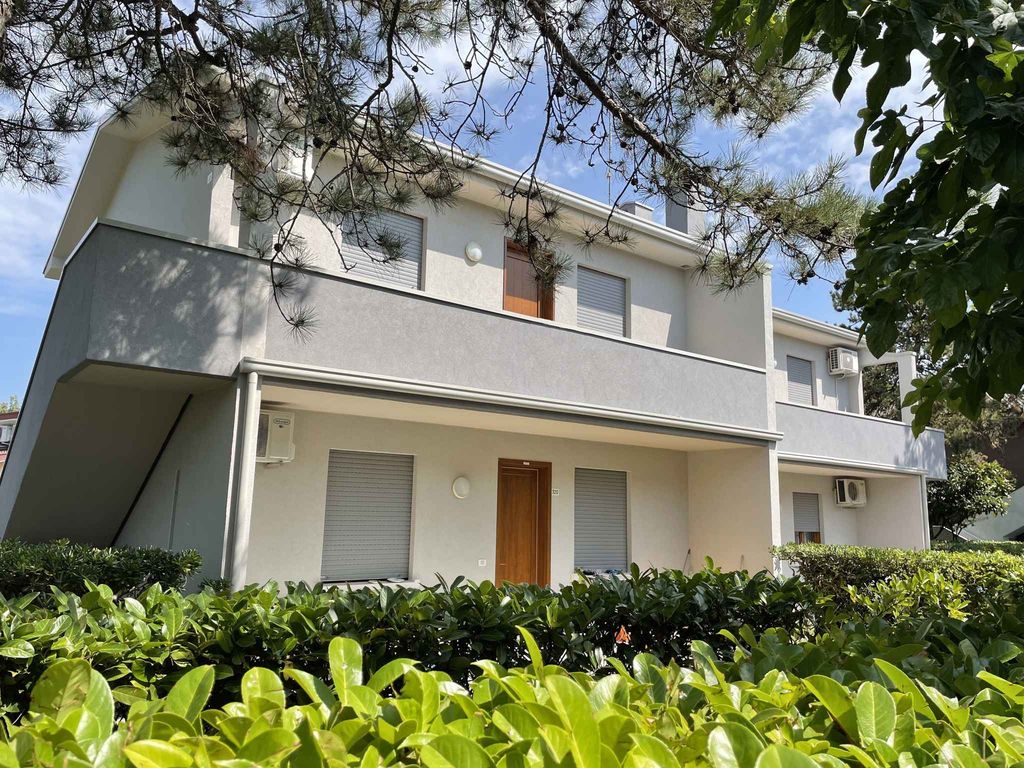 Ferienwohnung mit Pool und Klimanlage