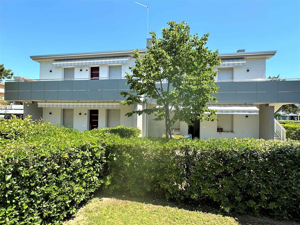 Ferienwohnung mit Pool in Meernähe