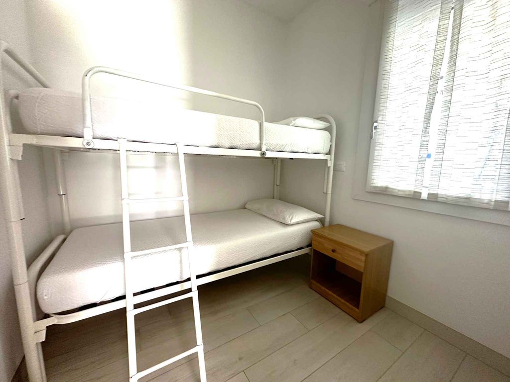 Ferienwohnung mit Pool in Meernähe