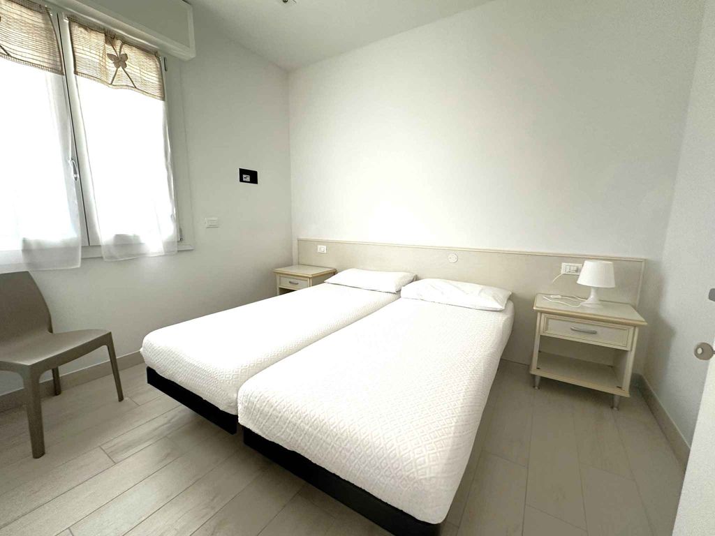 Ferienwohnung mit Pool in Meernähe